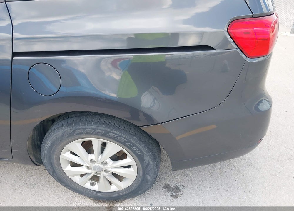 2017 KIA SEDONA LX VIN: KNDMB5C10H6243488