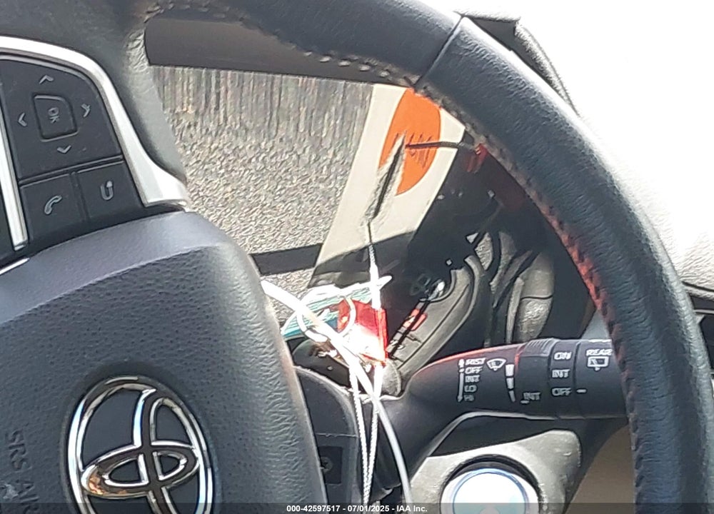 2022 TOYOTA SIENNA XLE VIN: 5TDYRKEC1NS109773