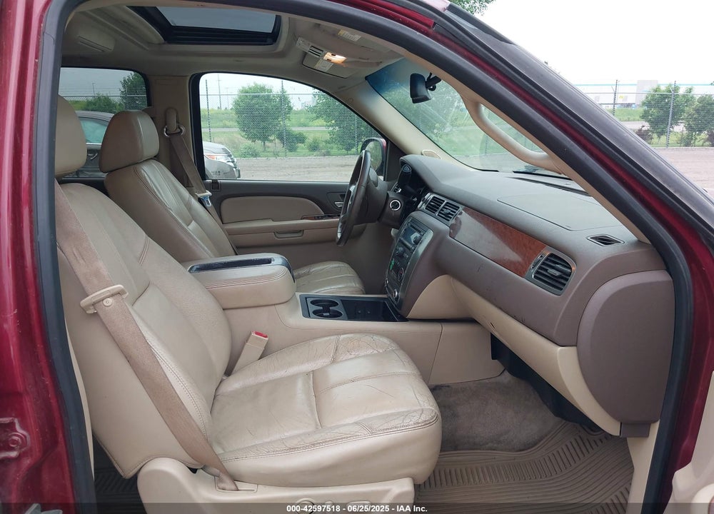 2007 GMC YUKON VIN: 1GKFK13047J113285