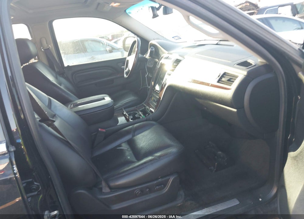 2014 CADILLAC ESCALADE VIN: 1GYS3CEF9ER209720