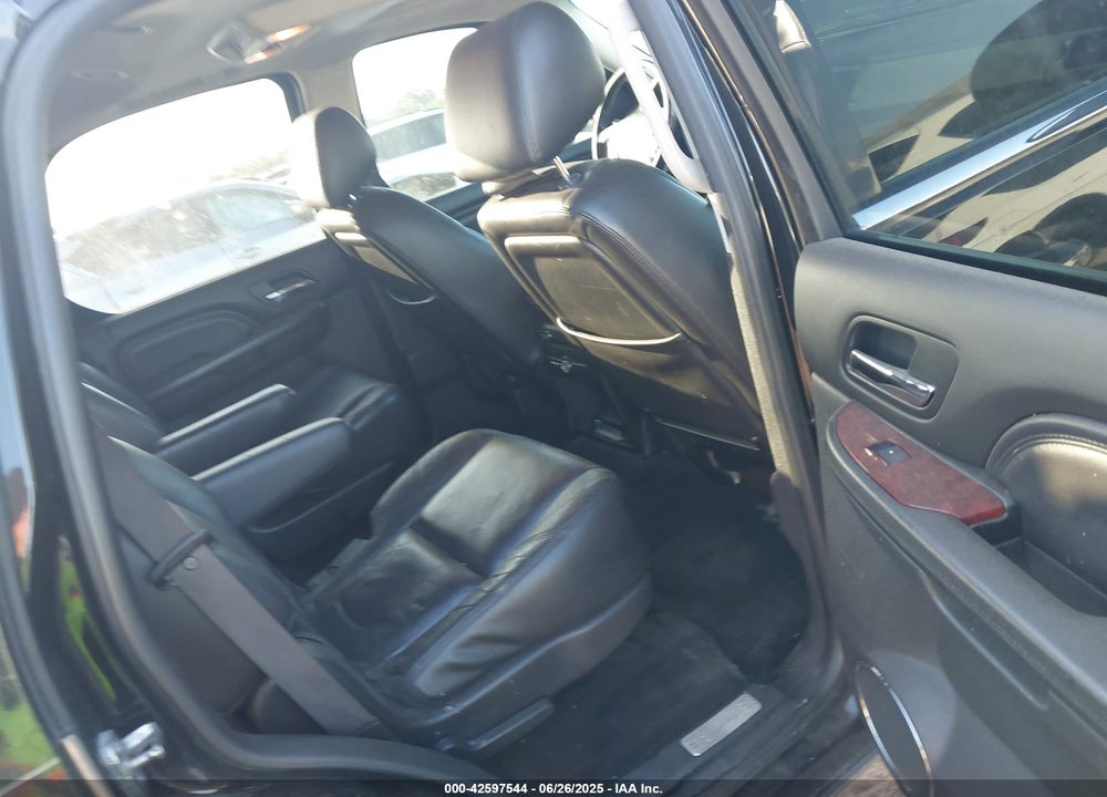2014 CADILLAC ESCALADE VIN: 1GYS3CEF9ER209720