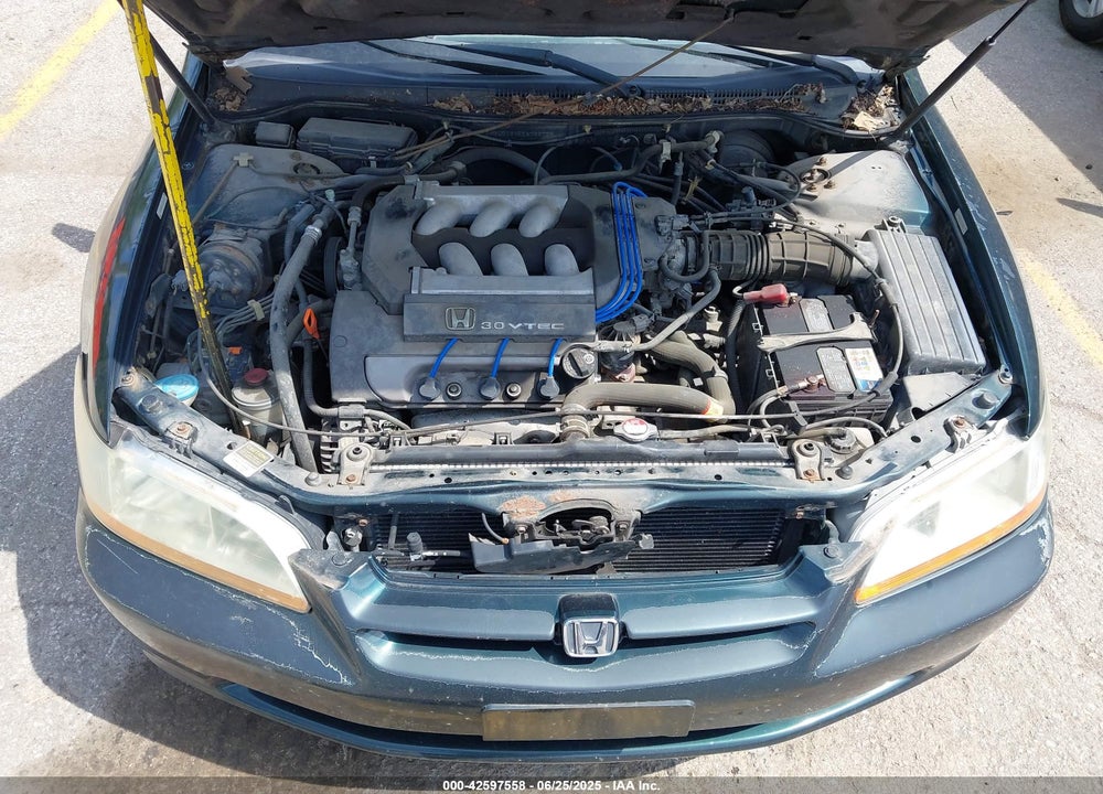 1999 HONDA ACCORD LX V6 VIN: 1HGCG1645XA068728