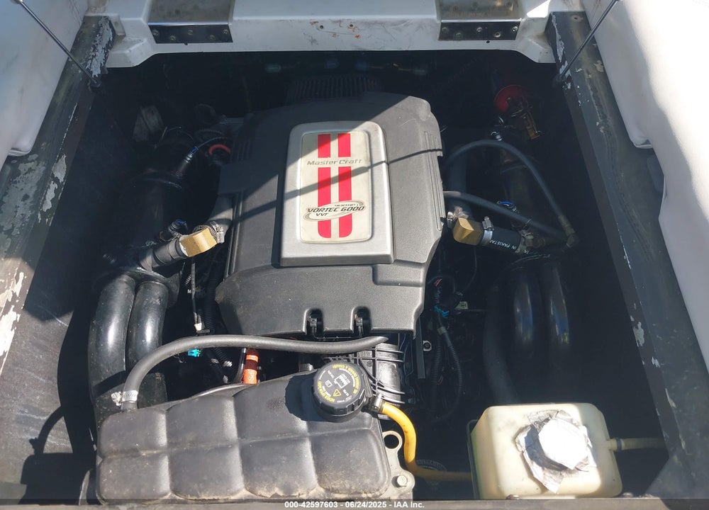 2010 MASTERCRAFT X35 BOAT VIN: MBCDWEU2D010