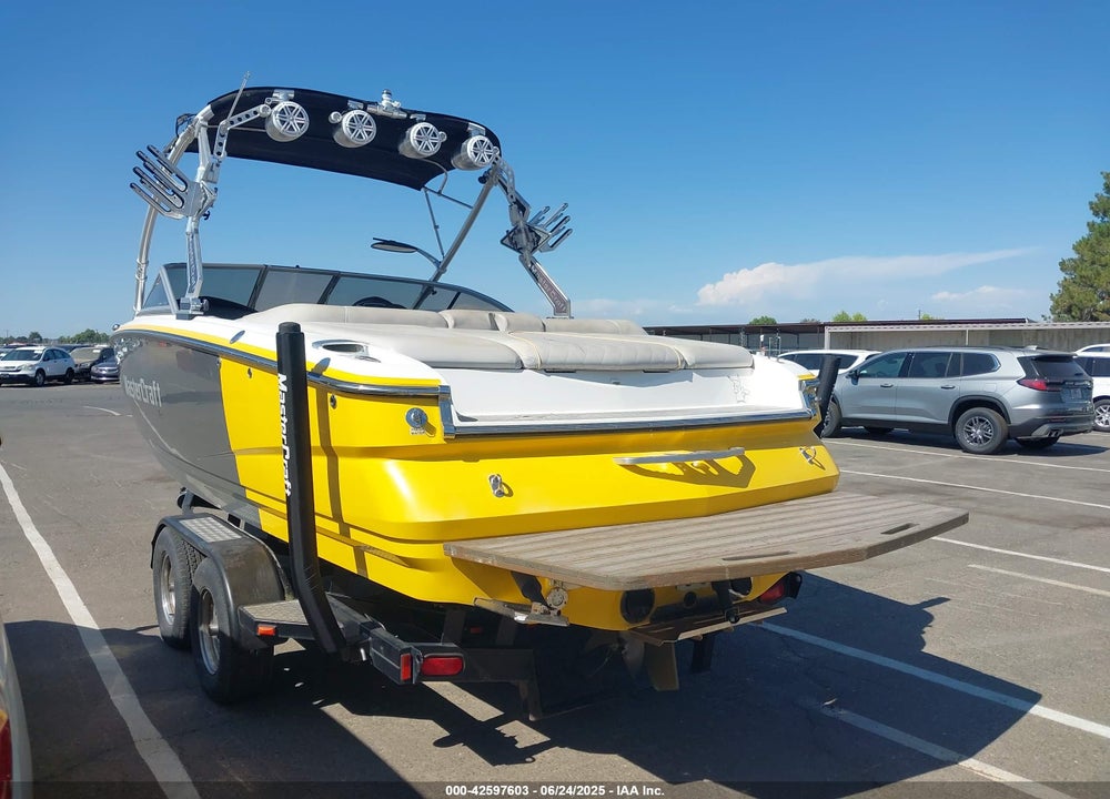 2010 MASTERCRAFT X35 BOAT VIN: MBCDWEU2D010