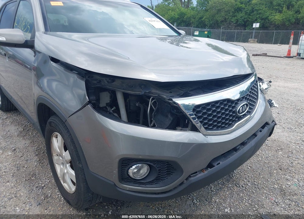 2011 KIA SORENTO VIN: 5XYKT4A16BG168141