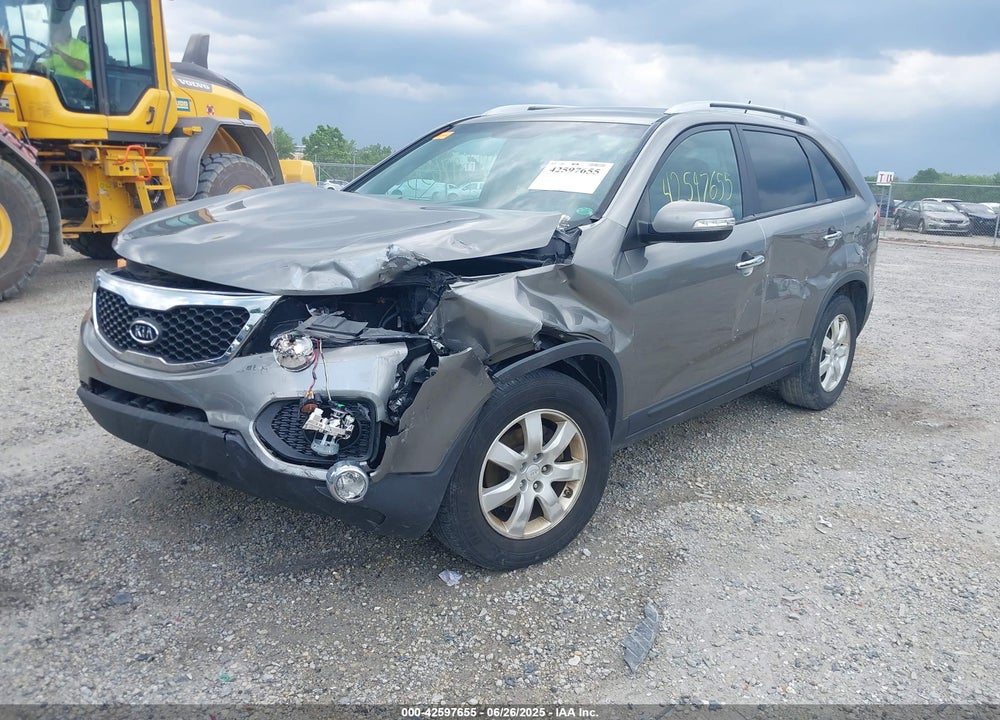 2011 KIA SORENTO VIN: 5XYKT4A16BG168141