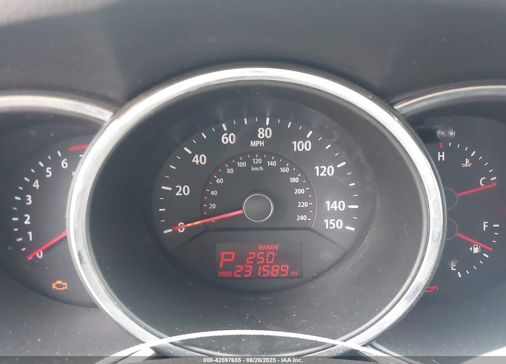 2011 KIA SORENTO VIN: 5XYKT4A16BG168141