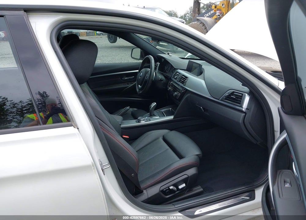 2018 BMW 3 SERIES VIN: WBA8B9C54JEE81089