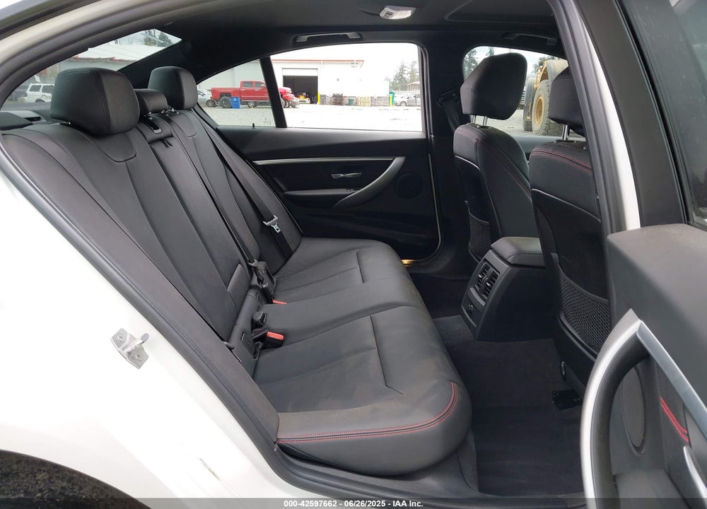 2018 BMW 3 SERIES VIN: WBA8B9C54JEE81089