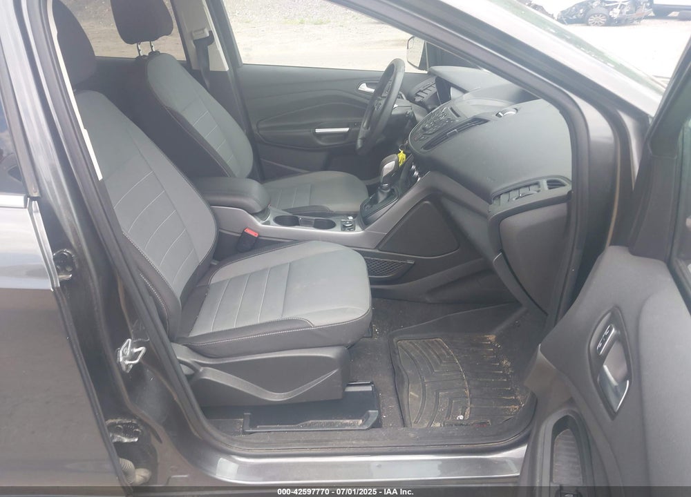 2016 FORD ESCAPE VIN: 1FMCU9G93GUC47831