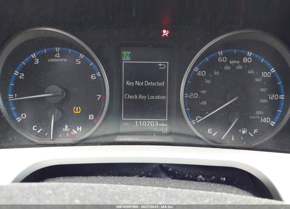 2018 TOYOTA RAV4 XLE VIN: 2T3RFREV5JW768326