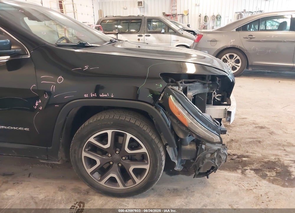 2014 JEEP CHEROKEE VIN: 1C4PJMDS9EW180467