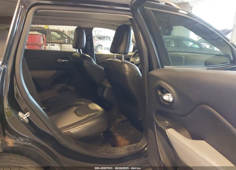 2014 JEEP CHEROKEE VIN: 1C4PJMDS9EW180467