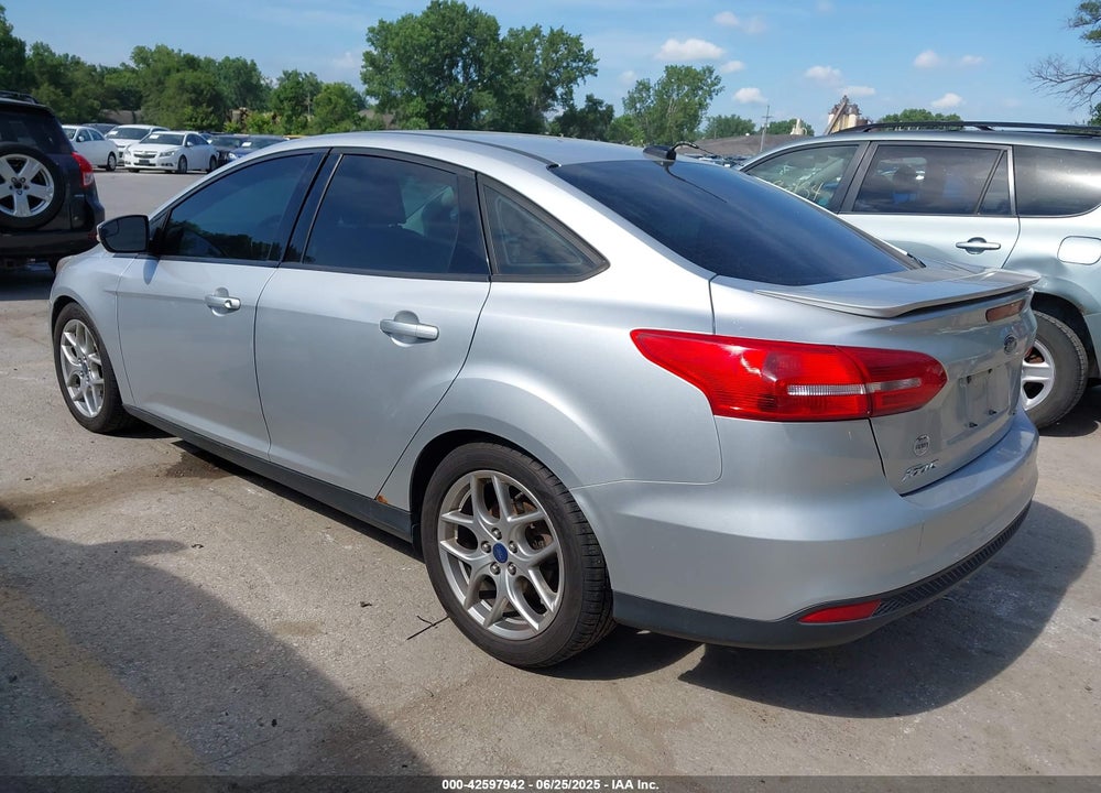 2015 FORD FOCUS SE VIN: 1FADP3F29FL319255