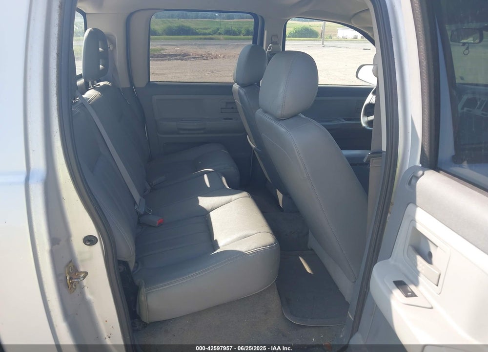 2006 DODGE DAKOTA SLT VIN: 1D7HW48NX6S645556