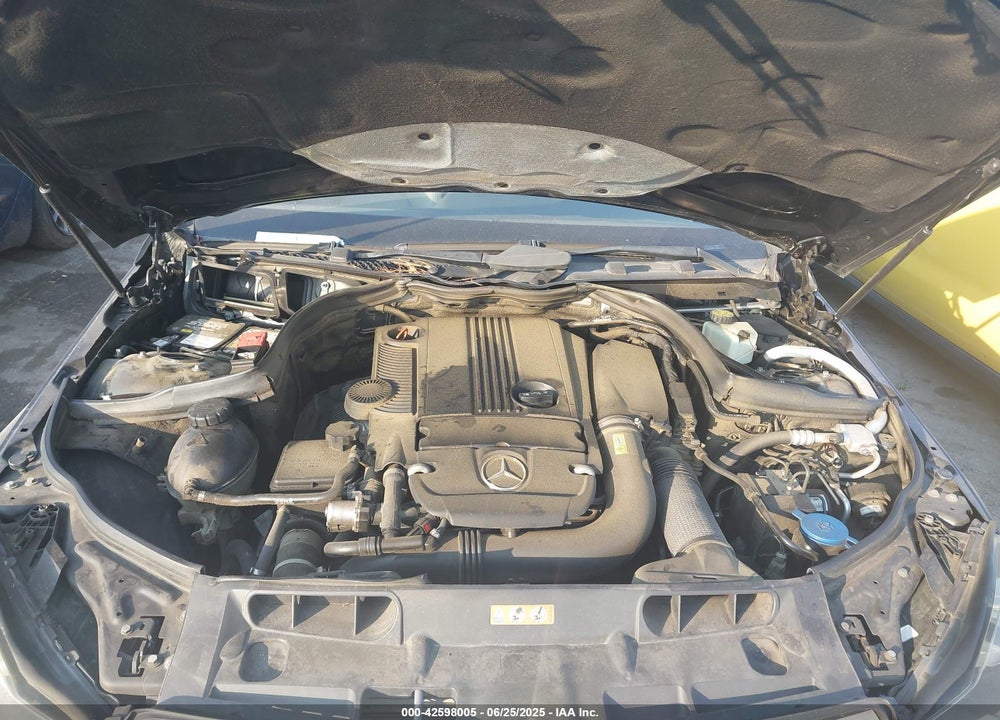 2012 MERCEDES-BENZ C VIN: WDDGJ4HB7CF780885