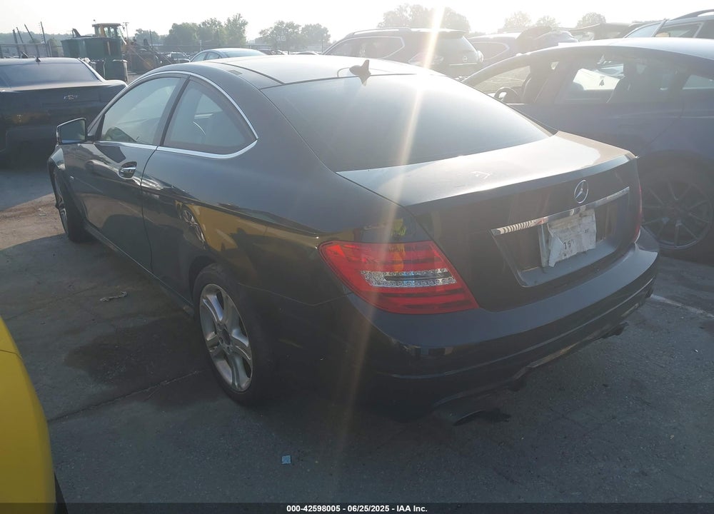2012 MERCEDES-BENZ C VIN: WDDGJ4HB7CF780885