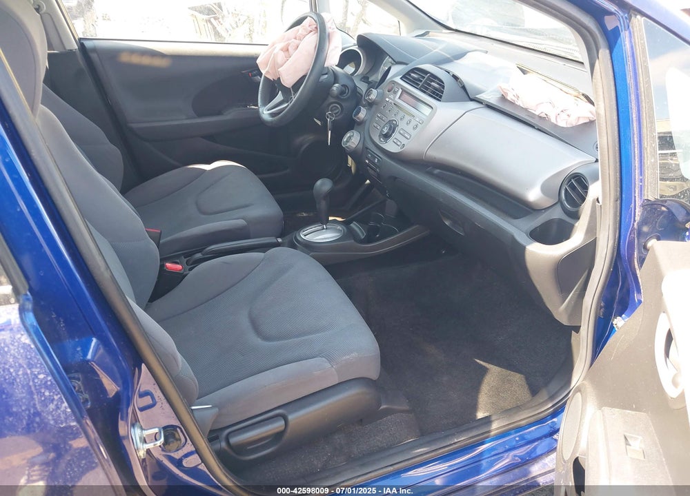 2009 HONDA FIT VIN: JHMGE88299S069628