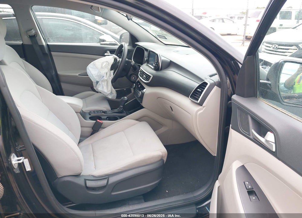 2020 HYUNDAI TUCSON VIN: KM8J2CA44LU190539