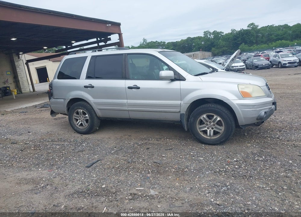 2005 HONDA PILOT VIN: 5FNYF18505B002203