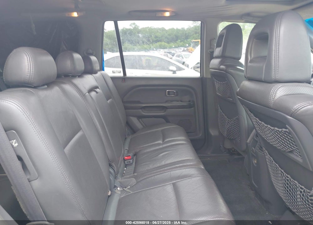 2005 HONDA PILOT VIN: 5FNYF18505B002203