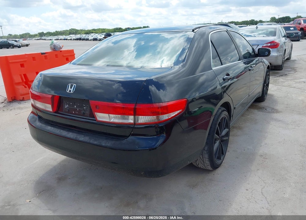 2003 HONDA ACCORD 2.4 LX VIN: JHMCM563X3C011119