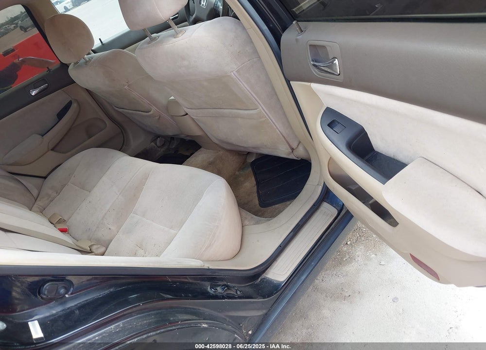 2003 HONDA ACCORD 2.4 LX VIN: JHMCM563X3C011119