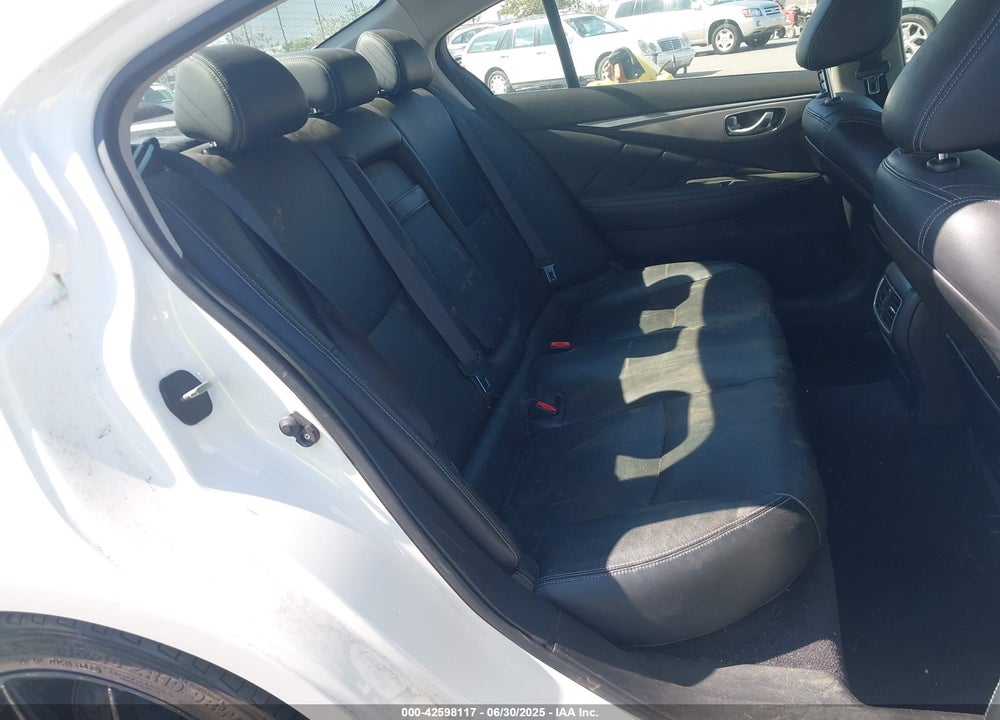 2014 INFINITI Q50 VIN: JN1BV7AP8EM674009