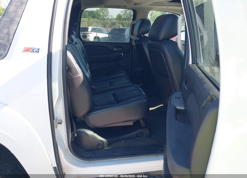 2010 CHEVROLET AVALANCHE VIN: 3GNVKFE0XAG267355