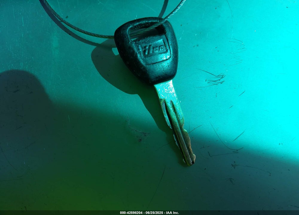 2001 HONDA CIVIC LX VIN: 1HGES16551L024997