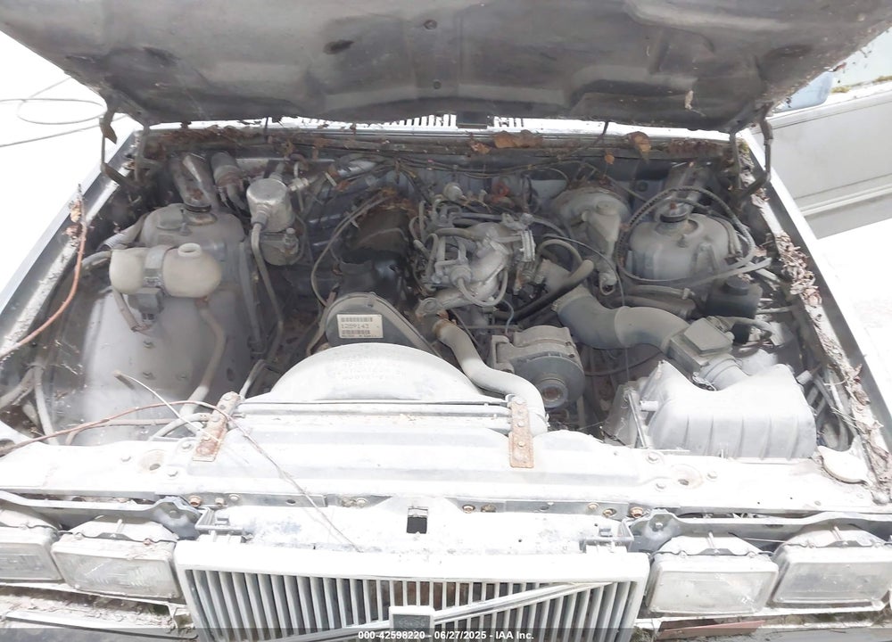 1988 VOLVO 740 GLE VIN: YV1FX884XJ2271918