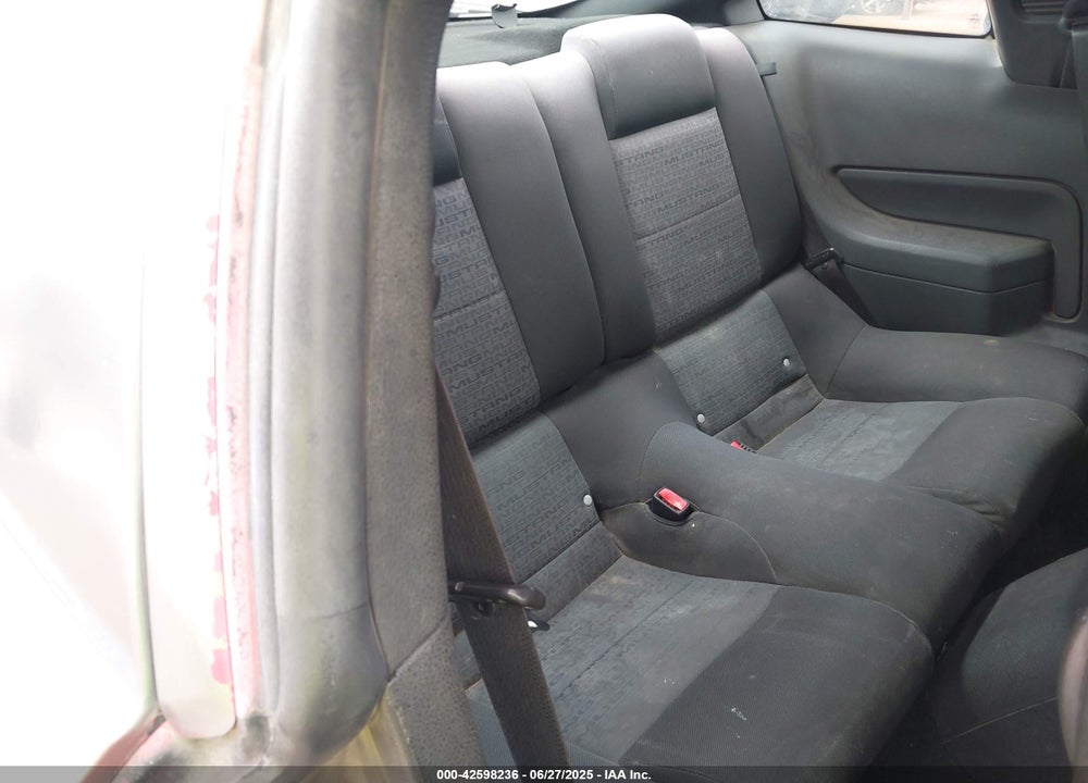 2007 FORD MUSTANG VIN: 1ZVHT80N675263916