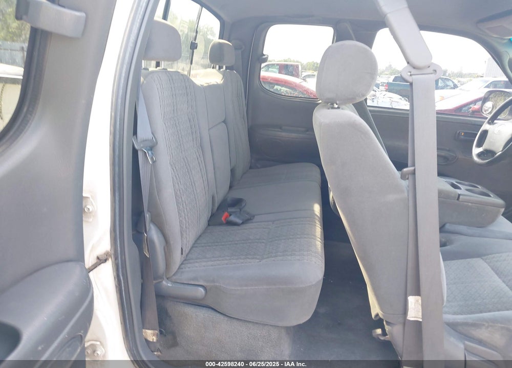 2004 TOYOTA TUNDRA SR5 V8 VIN: 5TBBT44184S448508