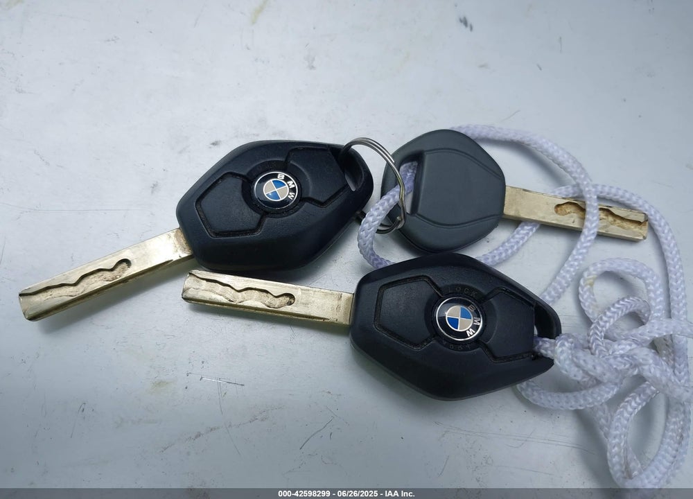 2002 BMW 325XI VIN: WBAEU33442PH85739