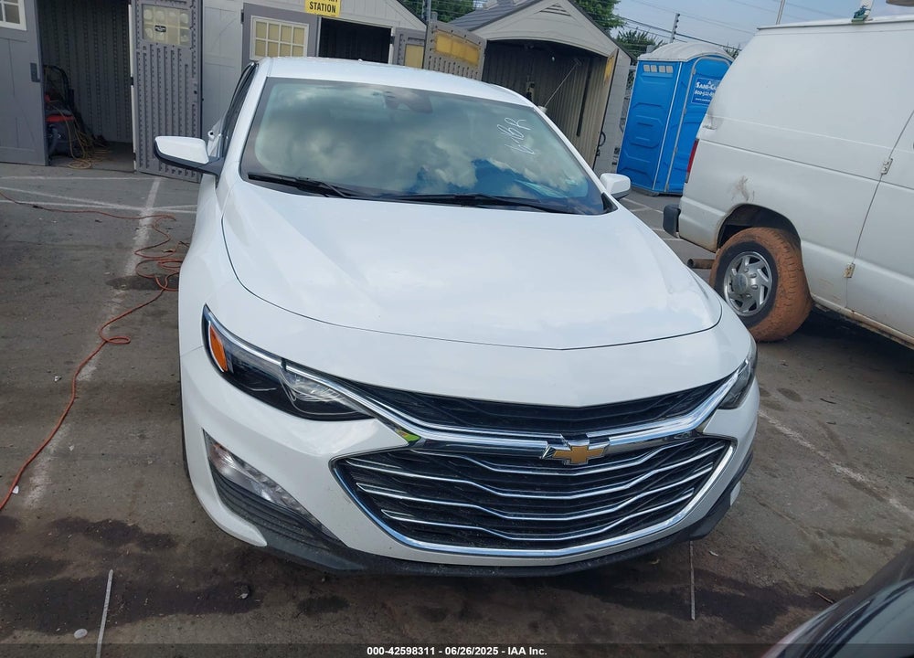 2025 CHEVROLET MALIBU VIN: 1G1ZD5ST3SF133117