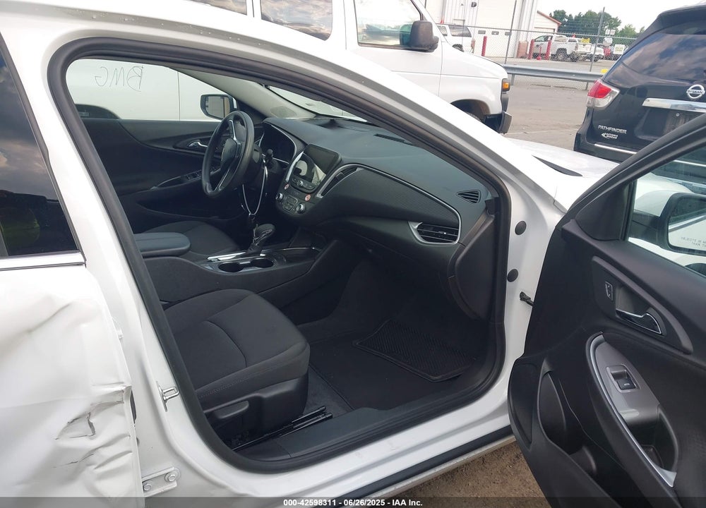 2025 CHEVROLET MALIBU VIN: 1G1ZD5ST3SF133117