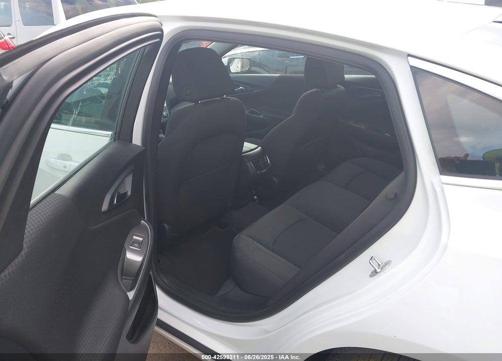 2025 CHEVROLET MALIBU VIN: 1G1ZD5ST3SF133117