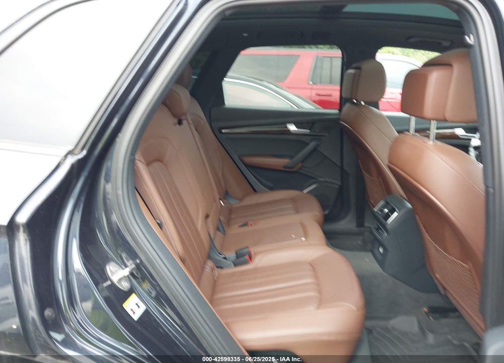 2018 AUDI Q5 2.0T PREMIUM VIN: WA1ANAFY2J2020811