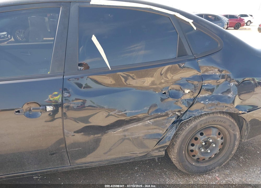 2008 HYUNDAI ELANTRA VIN: KMHDU46D28U385228