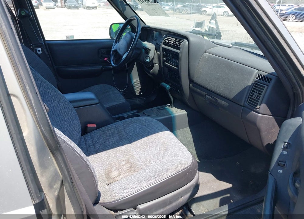 2000 JEEP CHEROKEE SPORT VIN: 1J4FT48SXYL236142