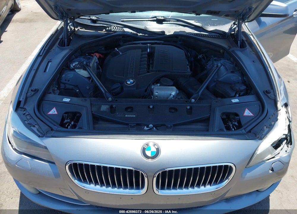 2013 BMW 5 SERIES VIN: WBAFR7C58DC823194