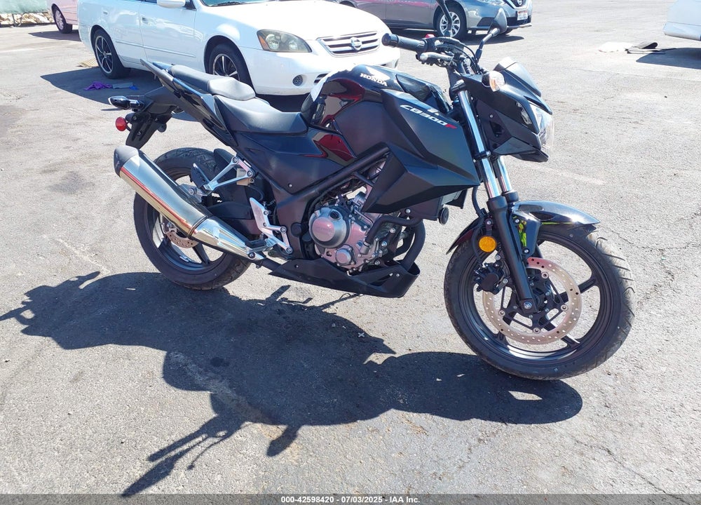 2016 HONDA CB300 F VIN: MLHNC5215G5200365