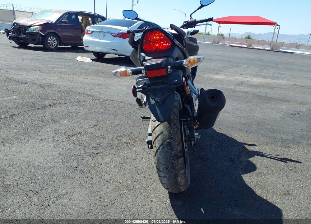 2016 HONDA CB300 F VIN: MLHNC5215G5200365