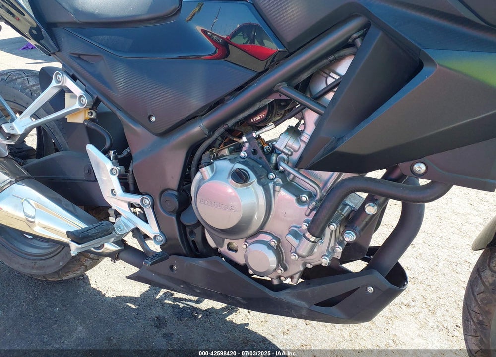 2016 HONDA CB300 F VIN: MLHNC5215G5200365