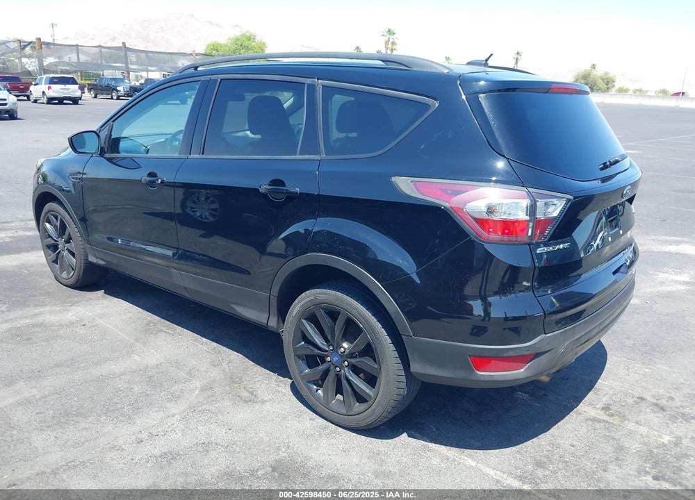 2017 FORD ESCAPE VIN: 1FMCU9GD4HUA98304
