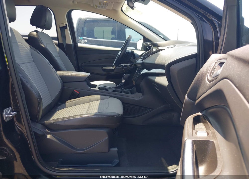 2017 FORD ESCAPE VIN: 1FMCU9GD4HUA98304