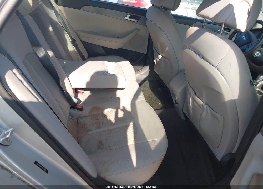 2016 HYUNDAI SONATA VIN: 5NPE24AF1GH327689
