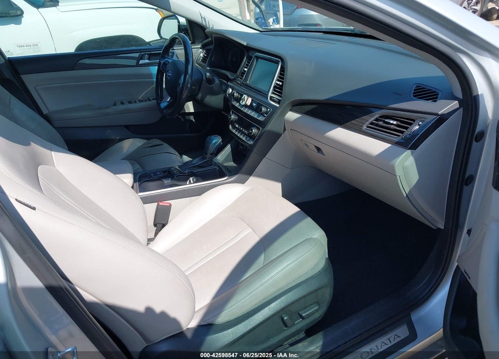 2019 HYUNDAI SONATA VIN: KMHE34L32KA085135