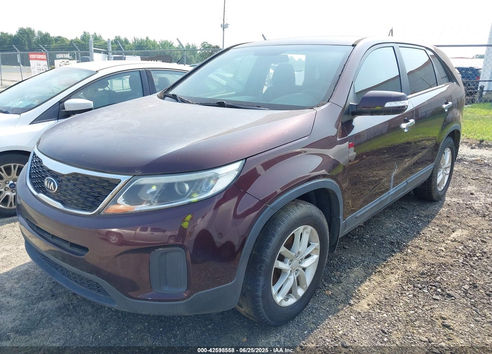 2015 KIA SORENTO LX VIN: 5XYKT3A63FG630635