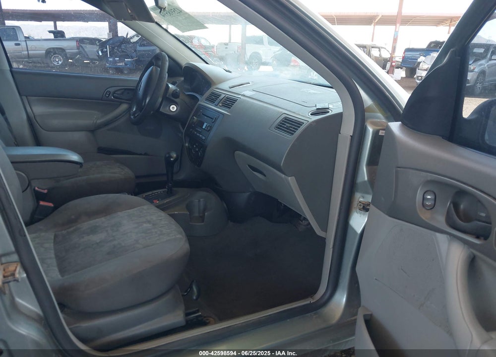 2005 FORD FOCUS ZX4 VIN: 1FAFP34N45W243673